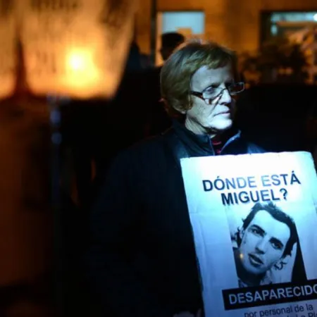 A 32 años del crimen de Miguel Bru, familiares y organizaciones realizarán una vigilia frente a la comisaría Novena
