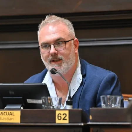 El diputado de LLA Sebastián Pascual fue denunciado por violencia de género