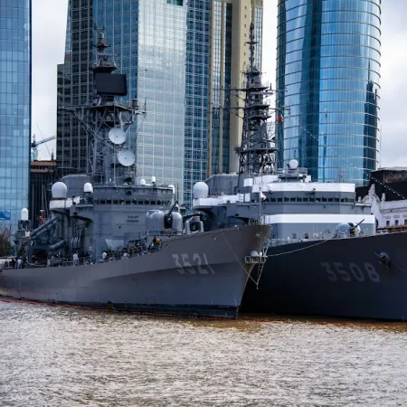 Japón exhibe sus buques Kashima y Shimakaze para todo el público