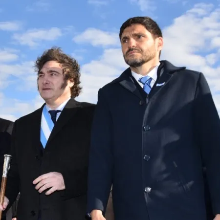 Guiño y palito de Pullaro a Milei por la liberación de los bitrenes