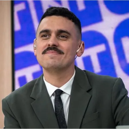 El periodista Manu Jove se hace cargo del fútbol de Quilmes con Caneo y Giampietri