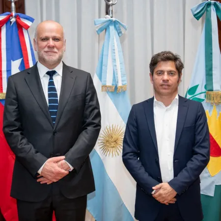 Kicillof recibió a autoridades chilenas tras los incidentes en la cancha de Independiente
