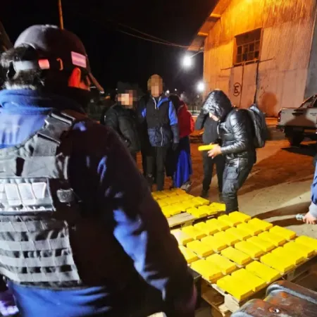 Secuestran más de 52 kilos de cocaína ocultos en un tanque de nafta