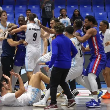 La FIBA sancionó a Argentina y República Dominicana tras la pelea en la AmeriCup