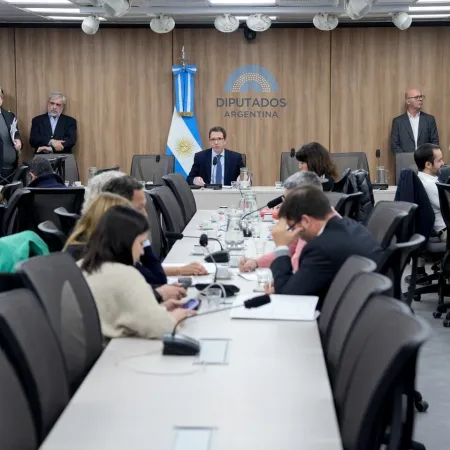La oposición lidera la comisión del caso Libra que complica a Milei