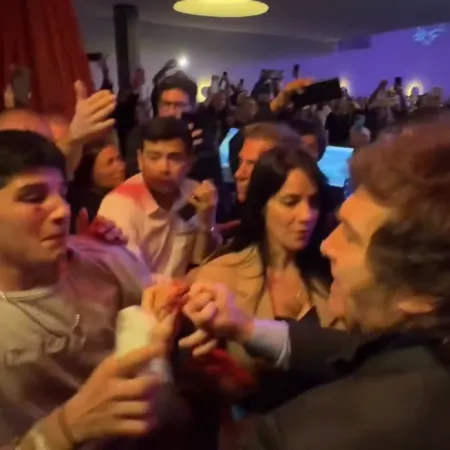 Habló el joven agredido que fue abrazado por Milei: "Ellos son el odio"