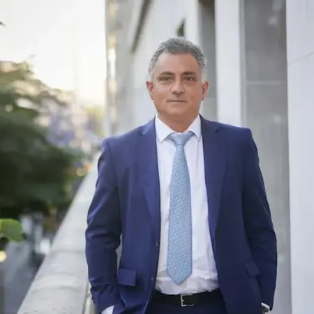 Sebastián Pareja llama “discapacitados” a los agresores de Milei en Lomas de Zamora