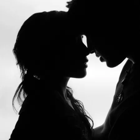 Salen a la luz dos romances vintage de famosos