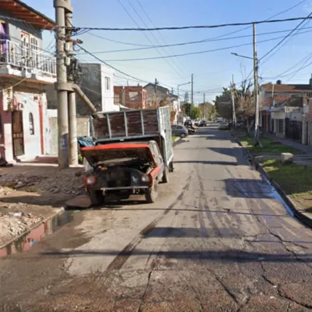 Horror en San Martín: encontró a su expareja con su nuevo novio y la prendió fuego en plena calle