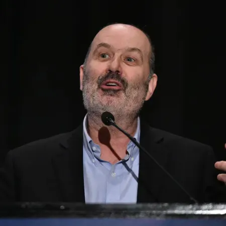 Sturzenegger: "La Provincia está excedida de impuestos, gasto inútil y regulaciones"