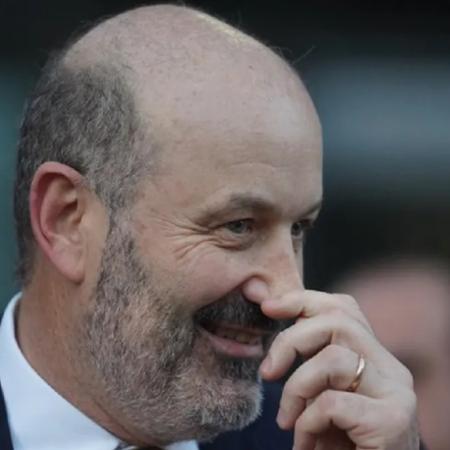 Sturzenegger apunta a Anmat y desata una guerra interna con Lugones