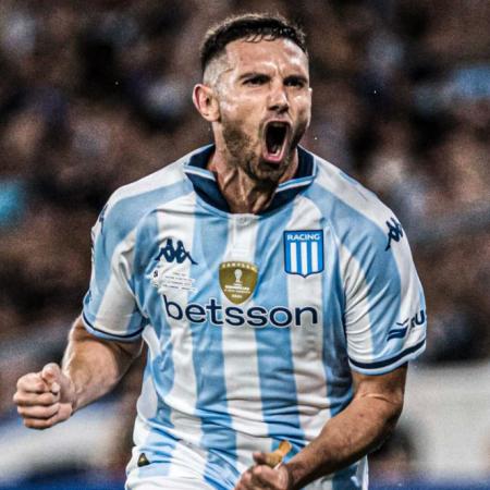 Racing se lo dio vuelta a Peñarol con alma copera y está en cuartos de la Libertadores