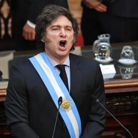 Milei vetó aumentos a jubilados, moratoria previsional y emergencia en discapacidad