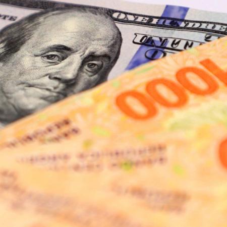 Controlar el dólar secando pesos: ¿táctica, efecto o dilema político estructural?