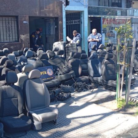 Secuestran autopartes por más de $120 millones en locales clandestinos de Flores