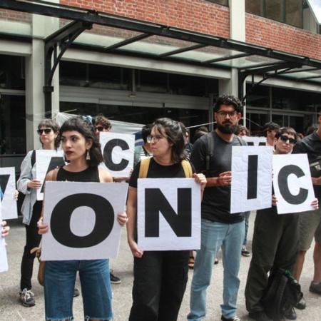 Acampe, antorchas y reclamo por salarios de pobreza en el CONICET durante 48 horas