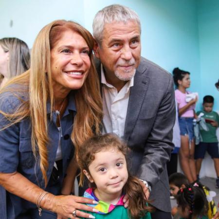 Ferraresi deja la intendencia: ¿qué papel juega su esposa?