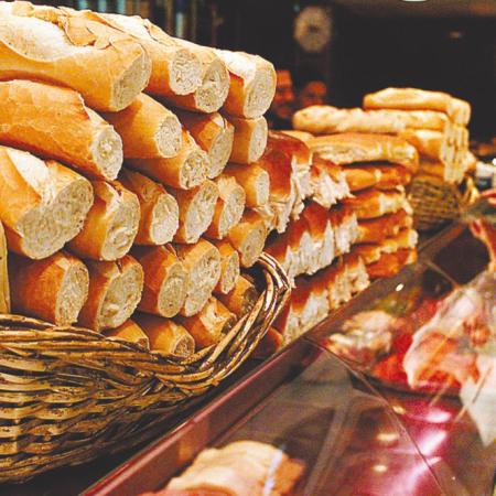 Yerba, leche y pan, los productos donde más rinde el salario en 2025