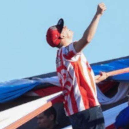 Como en El secreto de sus ojos: cayó un hombre buscado por homicidio cuando fue a la cancha de Barracas Central