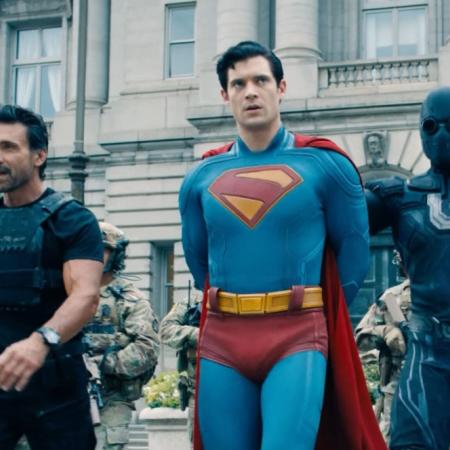 El divertido viral de Superman: ¿y si hace todo mal?