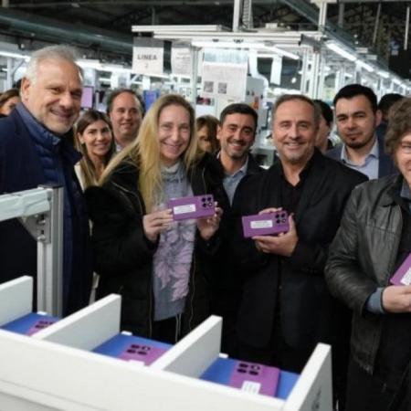 Milei gastó 300 mil dólares en aviones para Ushuaia y terminó con un acto vacío