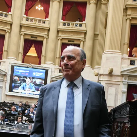 LLA quiere regular las visitas de Francos en el Congreso: solo tres temas y tres horas