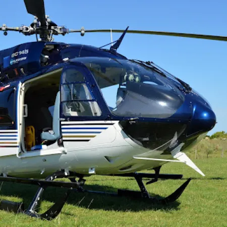 Polémica en Mercedes por el uso de helicópteros oficiales para la campaña de Kicillof