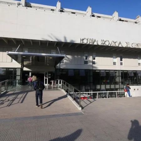 Brutal ataque en Rosario: un hombre golpeó a su expareja y la escondió debajo de la cama