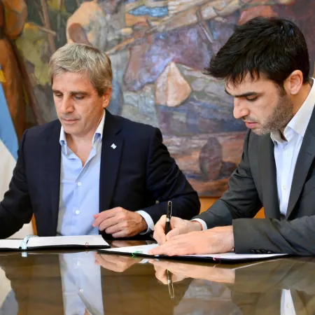Foto clave de Caputo y Nacho Torres en medio de la autocrítica del Gobierno