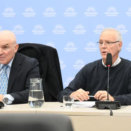 El kirchnerismo ahora va por el 82% móvil para los profesionales de la salud