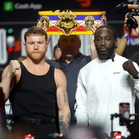 Canelo Álvarez defiende sus títulos ante Terence Crawford en Las Vegas