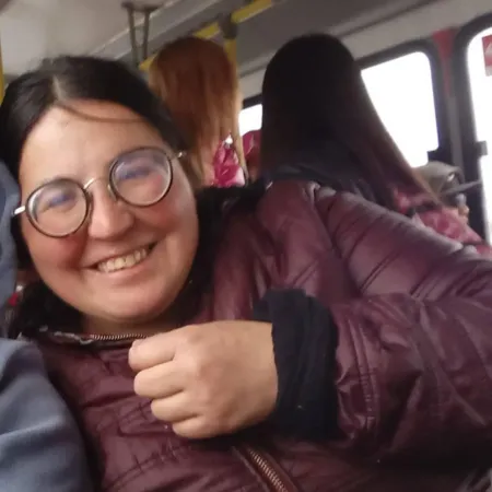 Femicidio en Neuquén: mataron a tiros y puñaladas a una mujer y buscan a su pareja