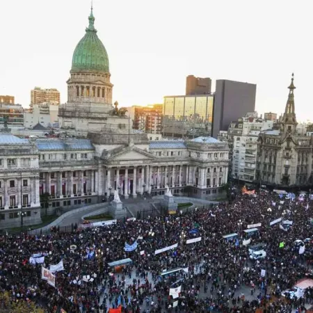 Nueva marcha federal al Congreso contra los vetos de Milei