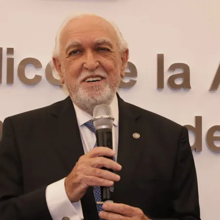 Ricardo Gil Lavedra opinó que la causas por corrupción deberían avanzar más rápido