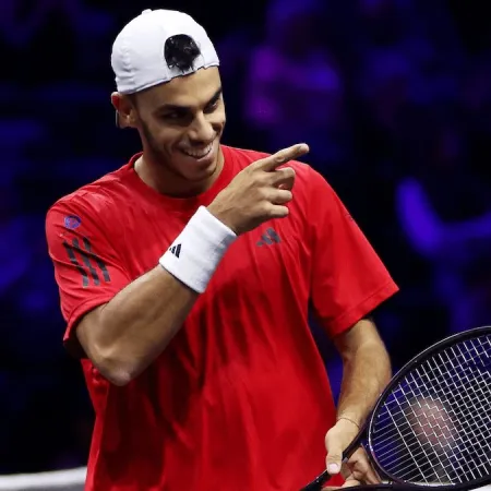 Cerúndolo, imbatible en la Laver Cup: victoria clave ante Rune y festejo explosivo con Agassi