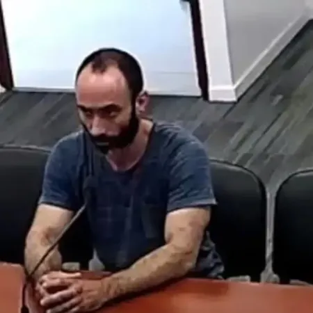 Buscan a un acosador que se arrancó la tobillera electrónica y escapó antes de una audiencia en Tucumán
