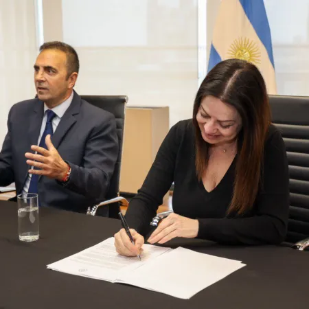 Gobierno crea 10.000 nuevos puestos de trabajo formales
