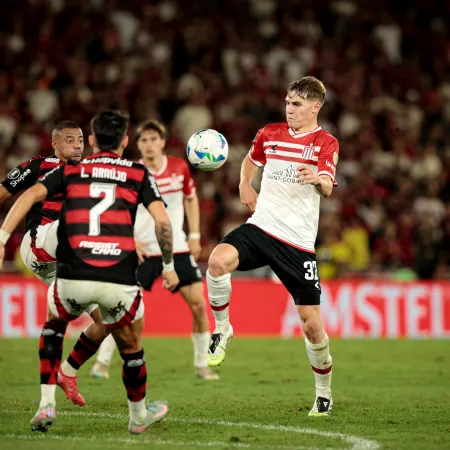 Estudiantes busca revertir la llave ante Flamengo por Copa Libertadores