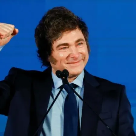 Javier Milei llevará su campaña a Ushuaia y prepara una gira por el interior