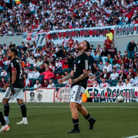 Deportivo Riestra dio el batacazo en el Monumental y le ganó a River