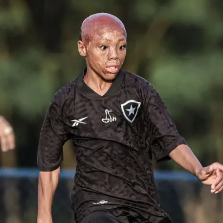 Lo que une a Bernardo Lopes de Botafogo y Carlos Tevez: un camino de cicatrices