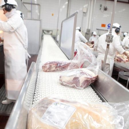 En siete meses, las exportaciones de carne vacuna generaron USD 1.825 millones pese a menor volumen