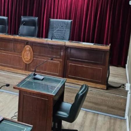 Un empresario denunciado por acoso deberá mantenerse alejado de una de sus empleadas