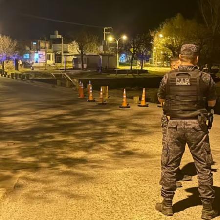 Tragedia en Traslasierra: un ciclista de 57 años murió tras caer de un puente al río