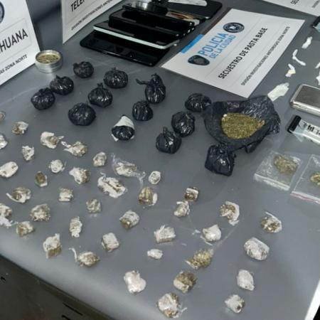 Condenan a penas de prisión efectiva a dos personas por venta de drogas en San Cristóbal