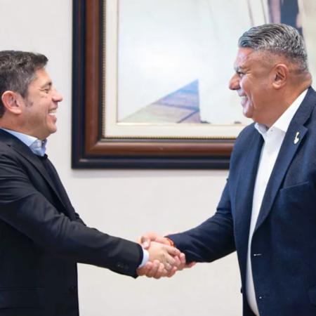 Chiqui Tapia felicitó a Kicillof por el triunfo en la elección provincial