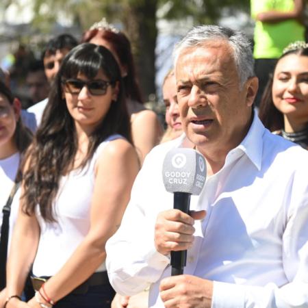 Cornejo se alinea con Milei en la elección de octubre