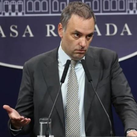 Adorni informó que el Gobierno fijó retenciones cero a carnes avícolas y bovinas
