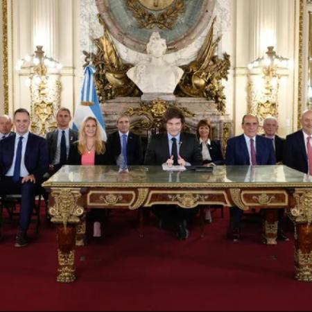 Bullrich lidera, Caputo se hunde: el ranking de ministros de Milei