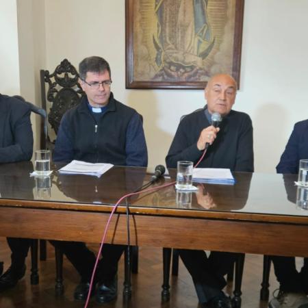 Tensión en Santa Fe por el lugar que asignará la nueva Constitución a la Iglesia Católica